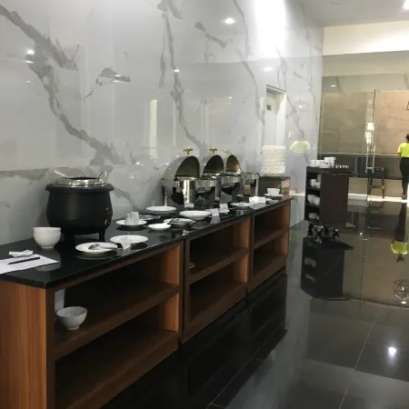 Whiz Hotel Falatehan Jakarta