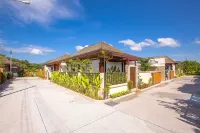 Rawayana West Villas & Kids Park Hotel di Pantai Rawai