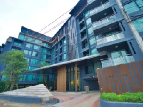 6th Avenue Surin Beach Hotels near Bang Tao Beach