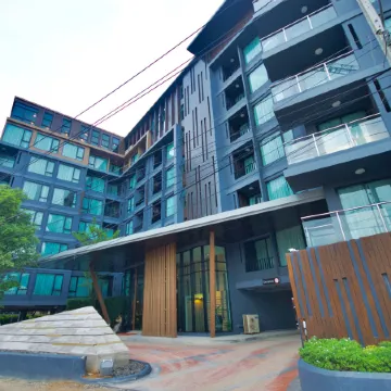 6th Avenue Surin Beach