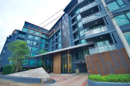 6th Avenue Surin Beach Отели рядом с достопримечательностью «Банг Тао»