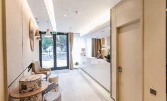 Home Inn Neo (Shenzhen Nanshan Coast City Nanyou Metro Station)