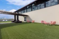 Lub Sbuy House Hotel Отели в г. Пхукет