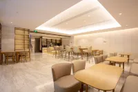 โรงแรม JI (จุนยี่พลาซ่า เจียงเชิง หยางเจียง)