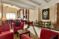 達曼卡里吉路温德姆華美達酒店