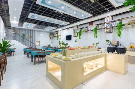 Yuejia Hotel (Yiwu International Trade Mall)