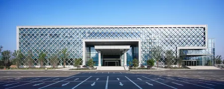 Lakeside Hotel Suzhou Отели рядом с достопримечательностью «Soochow University(Yangchenghu Campus)»