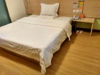 7天连锁酒店(抚州沃尔玛广场店) - 精选大床房