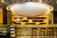 Weihai Longyue International Hotel - bar