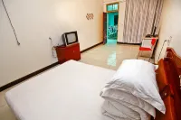 Everest Hostel