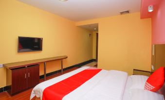 Guangzhou Huadu Hotel (Guangzhou North Railway Station Huacheng Road Subway Station)