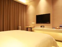 怡美酒店(郑州国贸360店) - 高级大床房