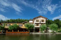 โรงแรมคอร์ทยาร์ดเพนนินซูล่าเฉินส์