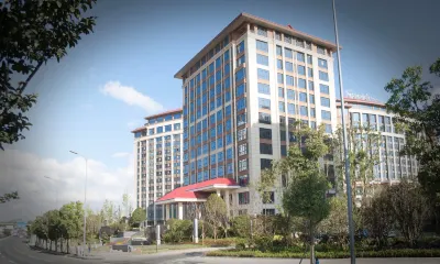 Ann Nest Colorful Hotel Huaxi College Town 호텔