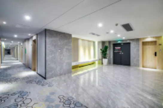 Toronto Hotel Luohu Dongmen