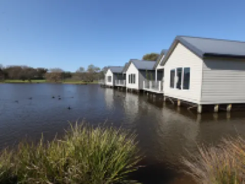 Lakeside Villas at Crittenden Estate Hotels in Dromana