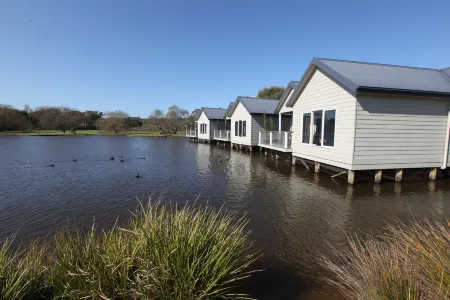 Lakeside Villas at Crittenden Estate