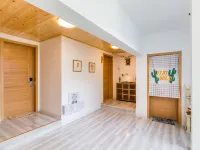 Floral Hotel·Qiyue Hotel (Qingdao Olympic Sailing Center May 4th Plaza store) Hotels in Qingdao