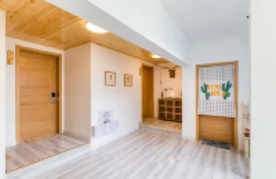 Floral Hotel·Qiyue Hotel (Qingdao Olympic Sailing Center May 4th Plaza store)