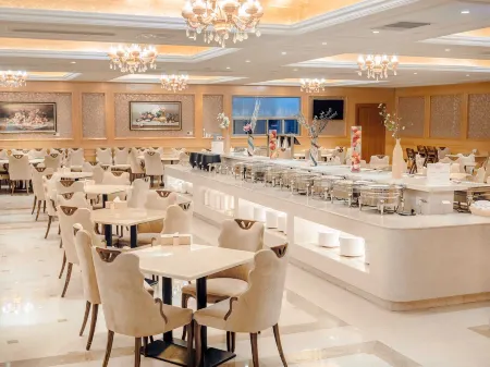 Vienna International Hotel (Shanghai Dishui Lake Ocean Park) Отели рядом с достопримечательностью «Shanghai Astronomy Museum»