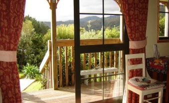 Karangahake Gold 'n Views Cottage