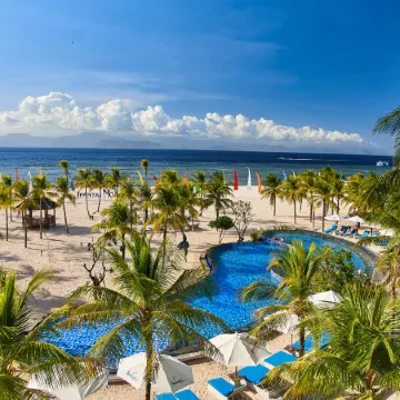 Mahagiri Resort Nusa Lembongan Отели рядом с достопримечательностью «Утес Ченинган»