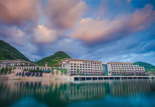 구이저우 호텔의 저수지 전망 이미지