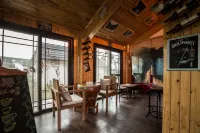 Scenery Retreats (Qinling Mount Taibai Hot Spring Retreat) - Bar