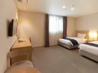 Towerhill Hotel Hoteles cerca de Galería 604