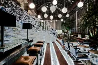 Royal Castle Design & Spa Hotel