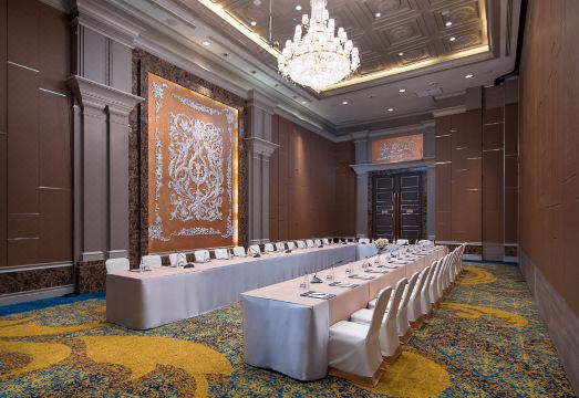 1. 더 버클리 호텔..