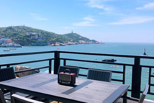 舟山东极卧槽青年旅舍