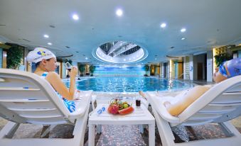 Luxemon Xinjiang Hongfu Hotel