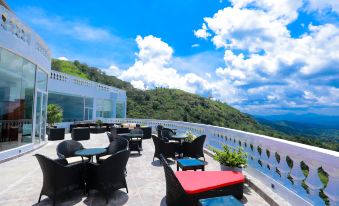 Kandy Bellwood Hills Resort & Spa