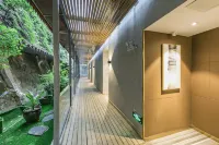 Higher Boutique Hotel