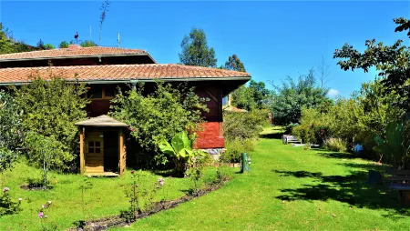 Ilatoa Lodge Отели рядом с достопримечательностью «DEL VALLE METALCAST FOUNDRY S.A.»