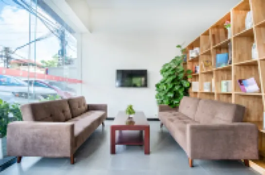 โรงแรม 7 เดย์สพรีเมียม