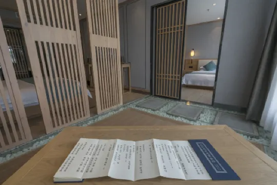 Hexi Corridor Grand Hotel