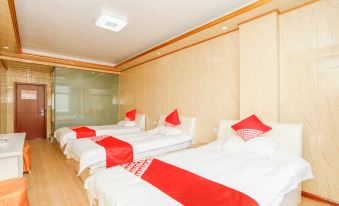 Hexian Yunshan Business Hotel