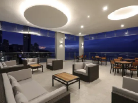 Hompton Hotel by The Beach Hotels in Tanjung Bungah