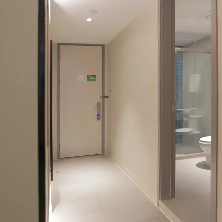 Homeinn Selected Hotel (Dongyang Hengdian Film City Qinwang Palace) Hotels in Dongyang
