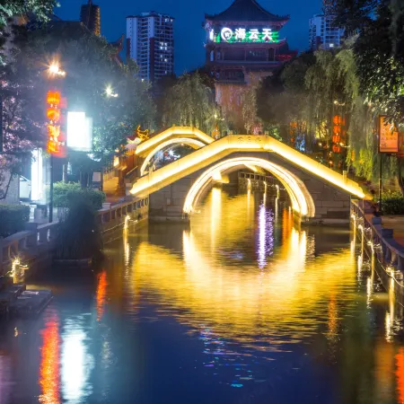 Pearl Inn (Chuxiong Yiren Ancient Town) Отели в г. Чусион