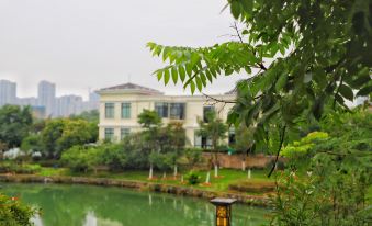 Donghu Hotel