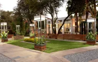 The Lakes Boutique Lodge Hotel a Silver Lakes Golf Estate