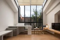 Shanzhige Light Luxury Holiday Hotel (Yangshuo West Street)