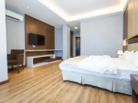 Lintas Platinum Hotel Hotels near Our Lady Queen Of Peace Catholic Church