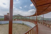 Huguan Phoenix Villa Cave-themed Homestay
