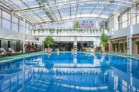 Zhongwei Green Lake Hotel