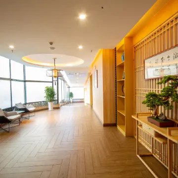 Yujinzhou Light Luxury Hotel