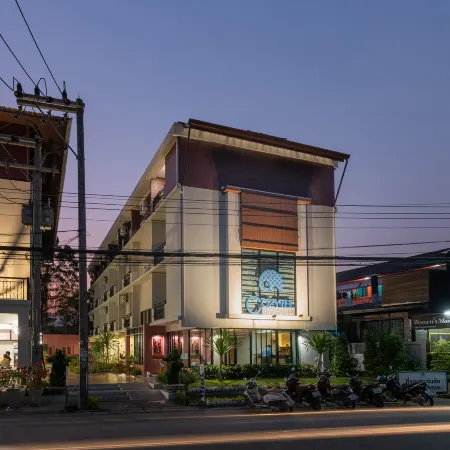 Cozytel Chiangmai Отели рядом с достопримечательностью «Памятник Трех Королей»